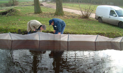 Demonstrator flood barrier system
